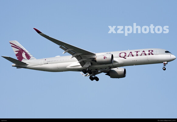 A7-AMF卡塔尔航空359