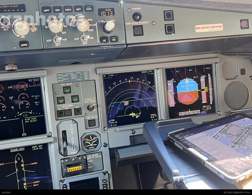 国泰航空A330-343驾驶舱