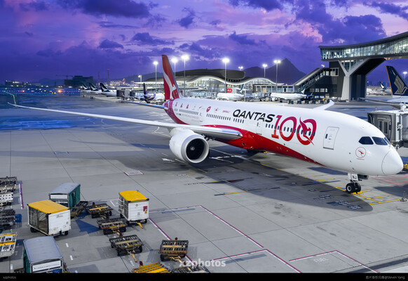 QF187 SYD-HKG