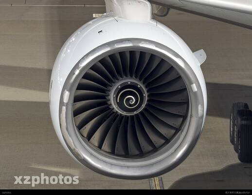 RR Trent 884B-17