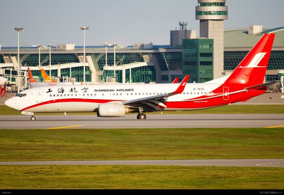 738