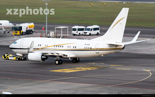 737bbj