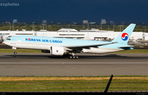 HL8077
