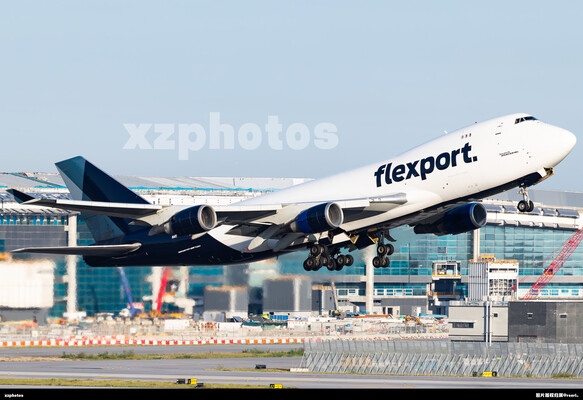 清晨的747 III
