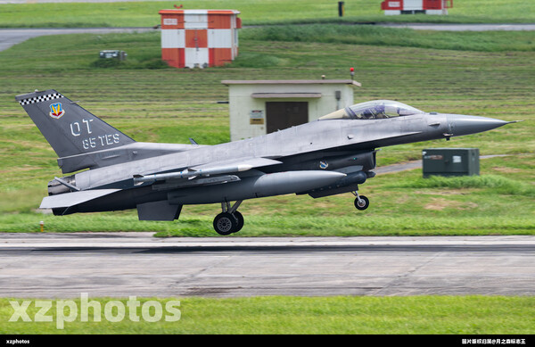 F-16