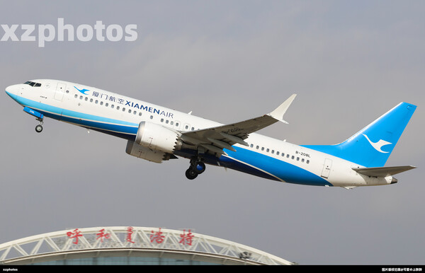 737