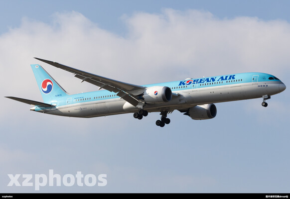 HL8570