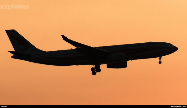B-1046