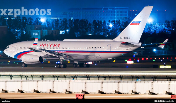俄IL96-300PU