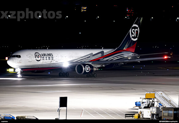 B-223W