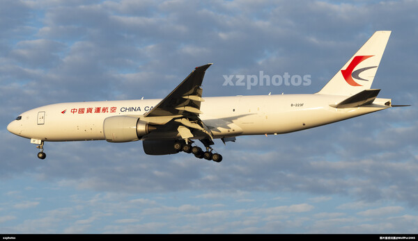 黄金光777F
