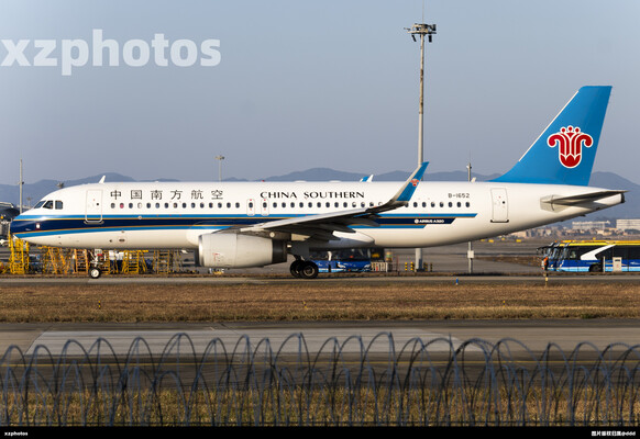 B-1652