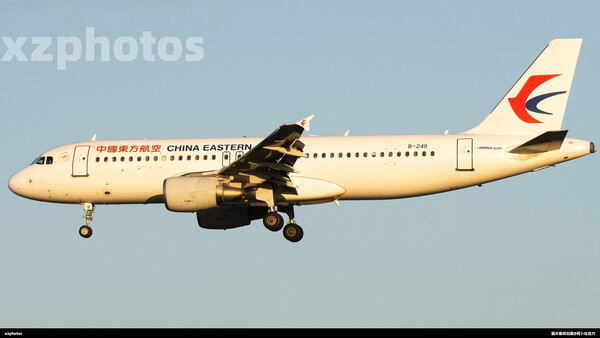 东航A320