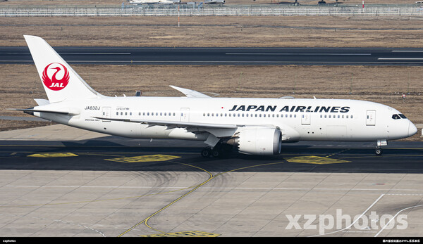 JA832J