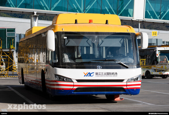 摆渡车