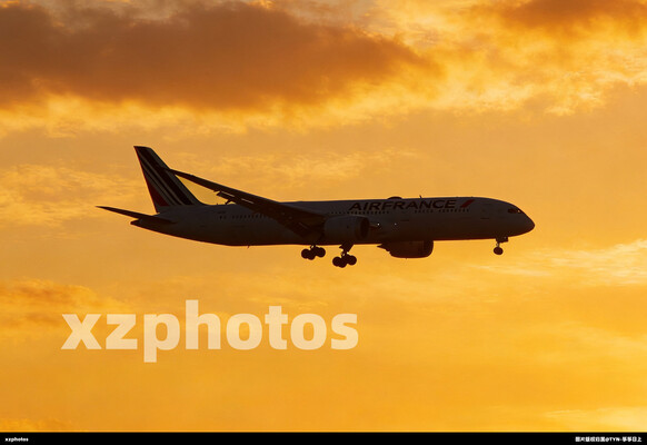 夕阳下的法国航空