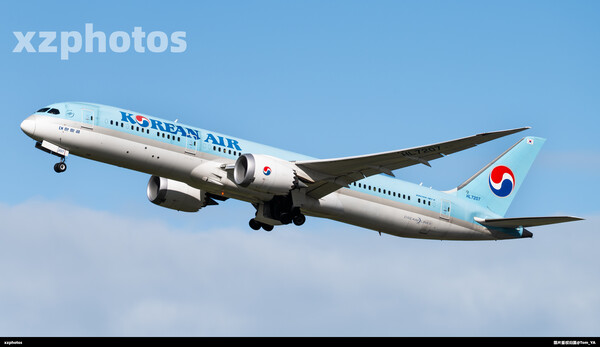 大韩航空B789 HL7207起飞