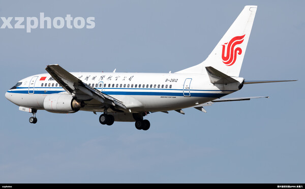 737