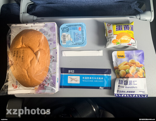 CA1348揭阳-北京经济舱餐食