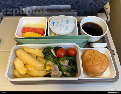 CX347北京-香港经济舱餐食