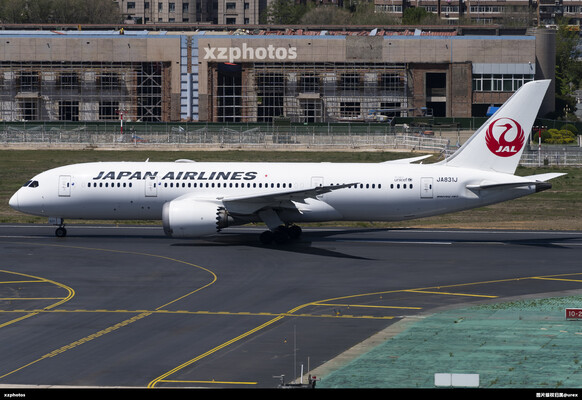 JA831J