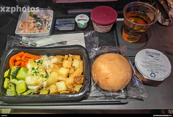新加坡航空SQ893 香港—新加坡 经济舱餐食
