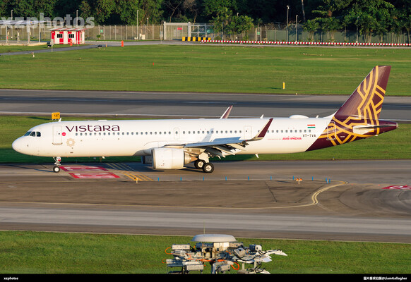 Vistara A21N exiting runway