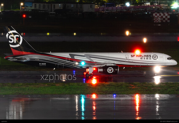 B-2832雨夜爆灯