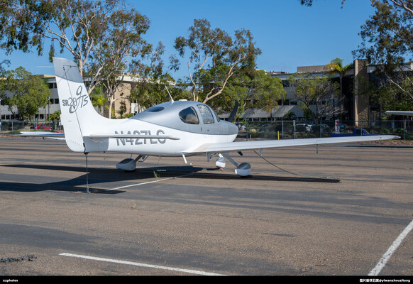 N427LC