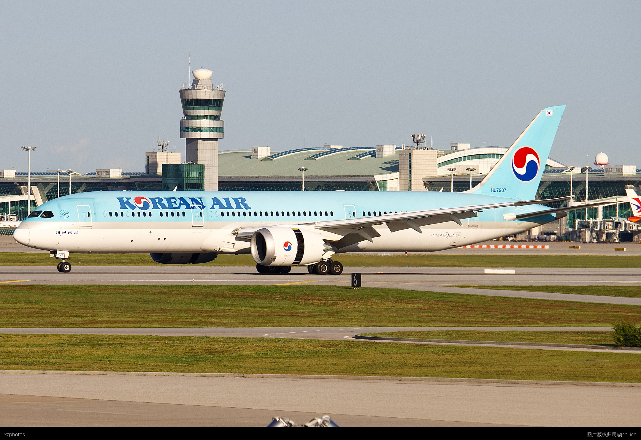 787