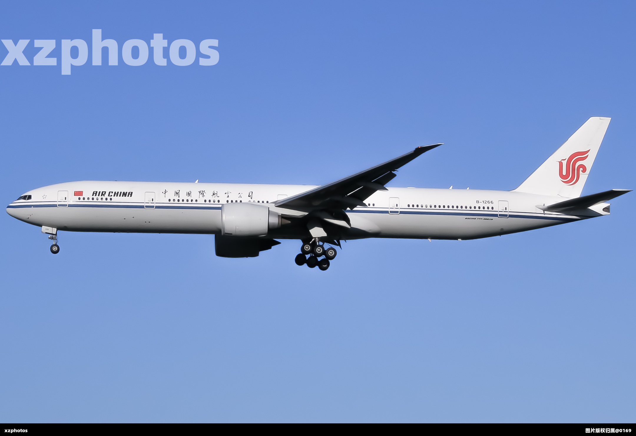 国航777W