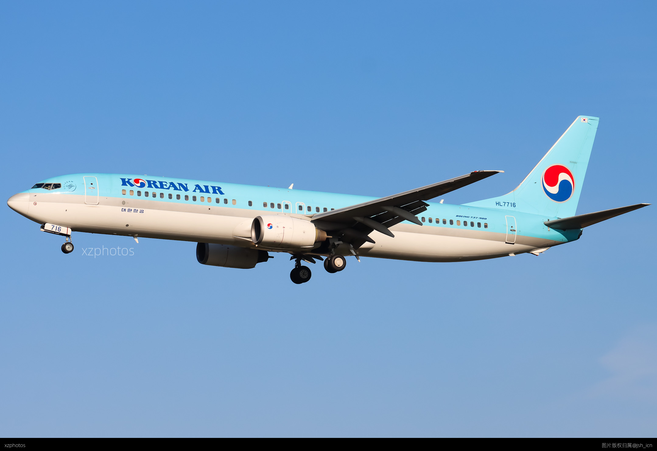 737