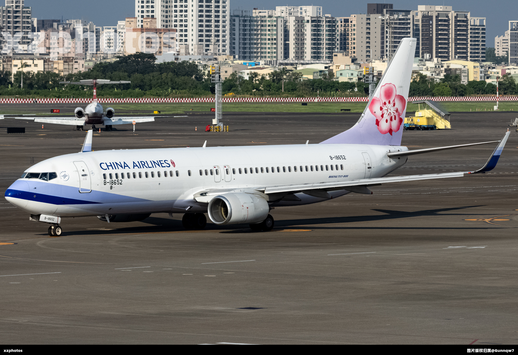 中華航空B-18652