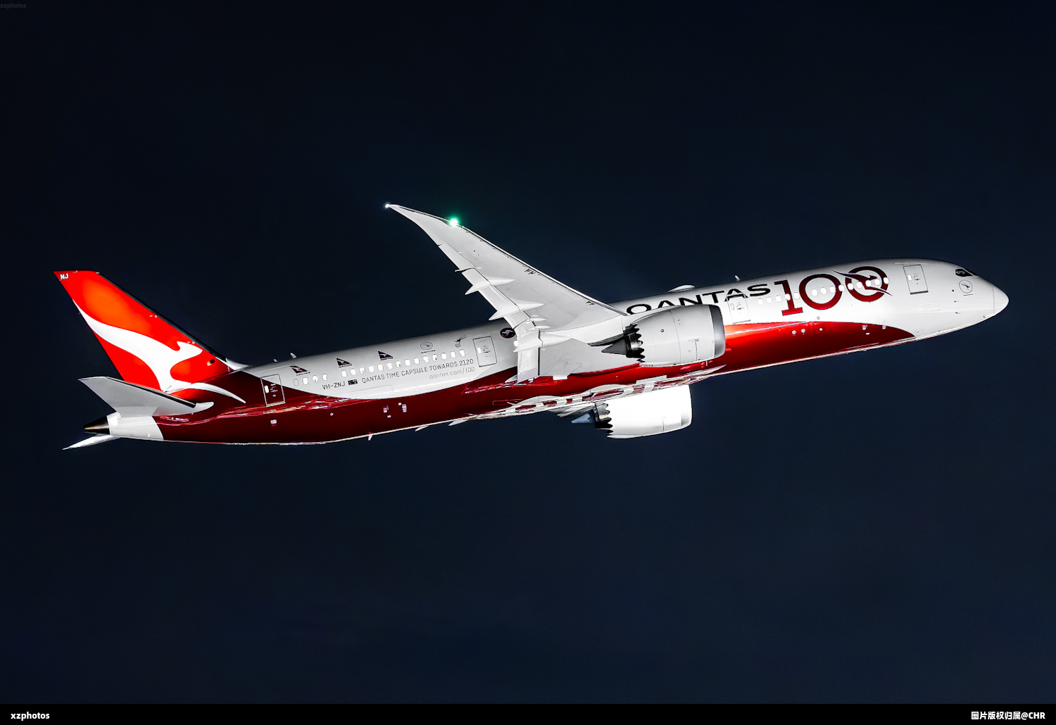 QF6010 HKG-SYD