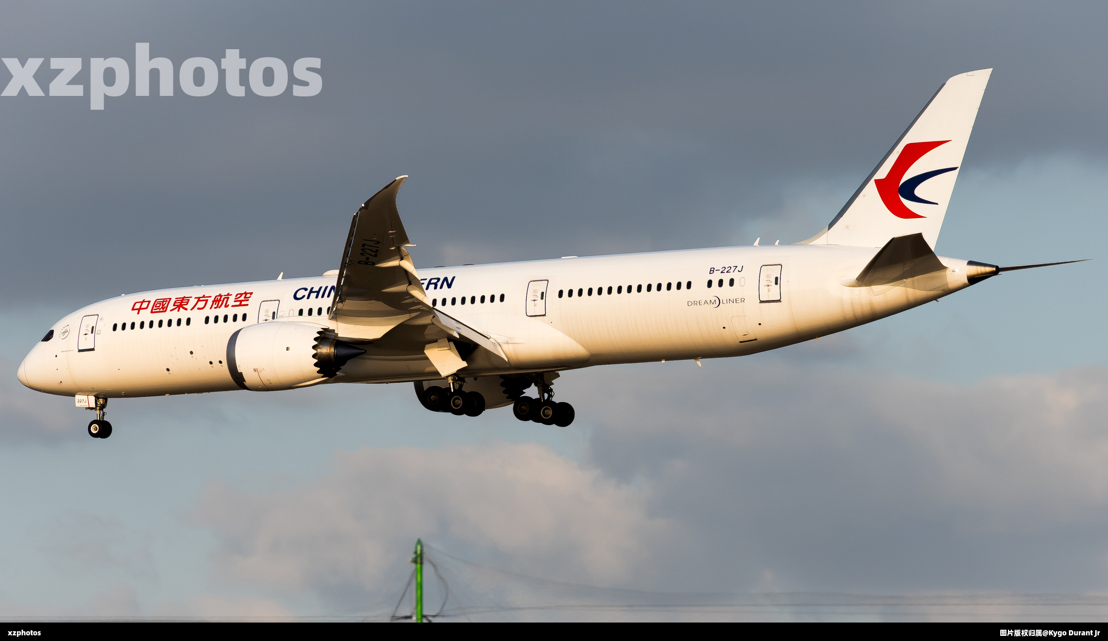 东航新787