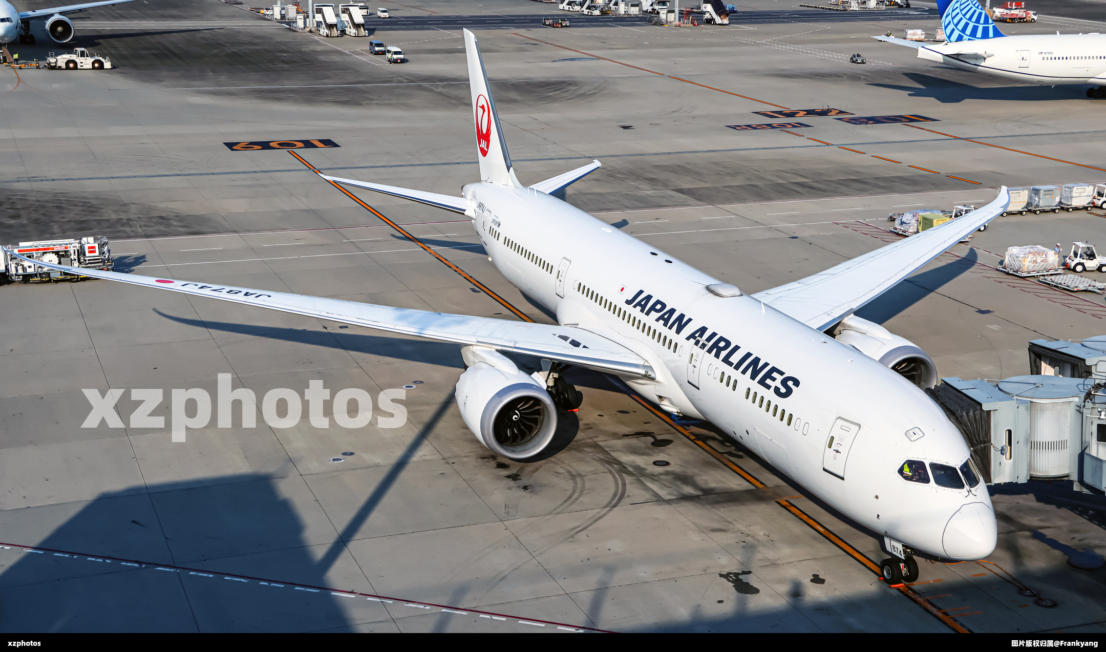 JA874J