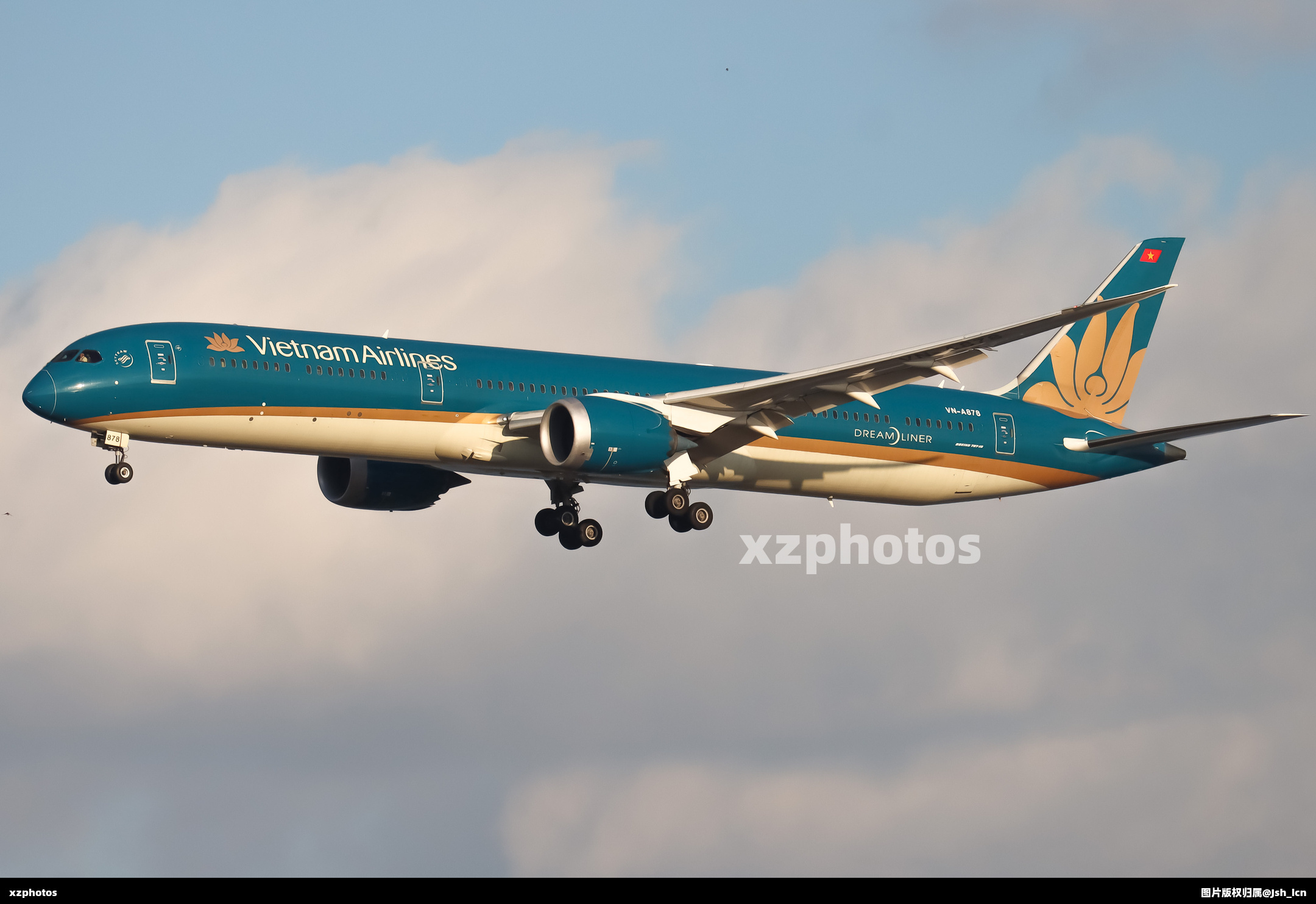 VN-A878