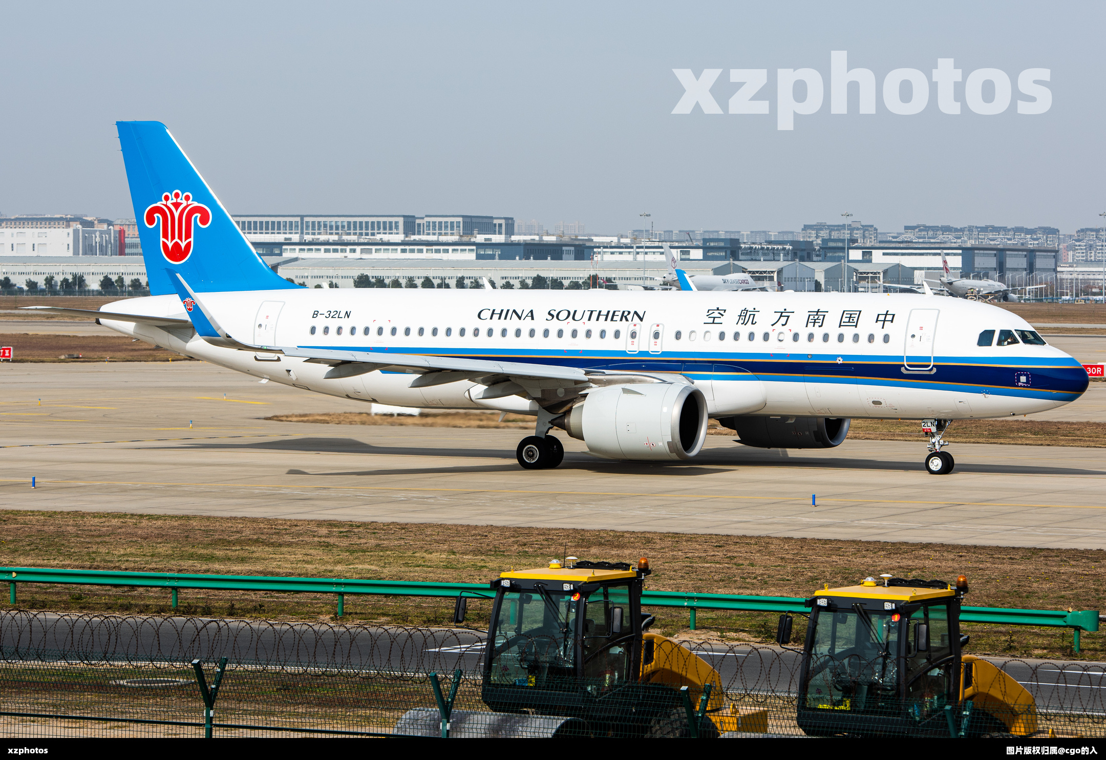 B-32LN