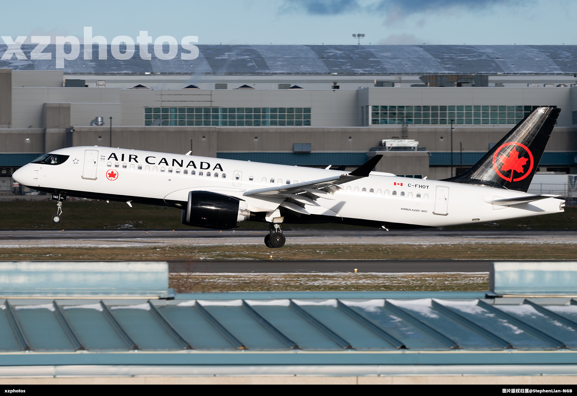 C-FHOY