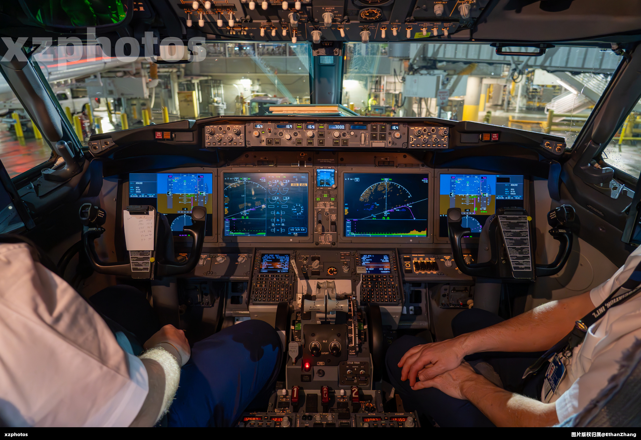 737MAX9驾驶舱