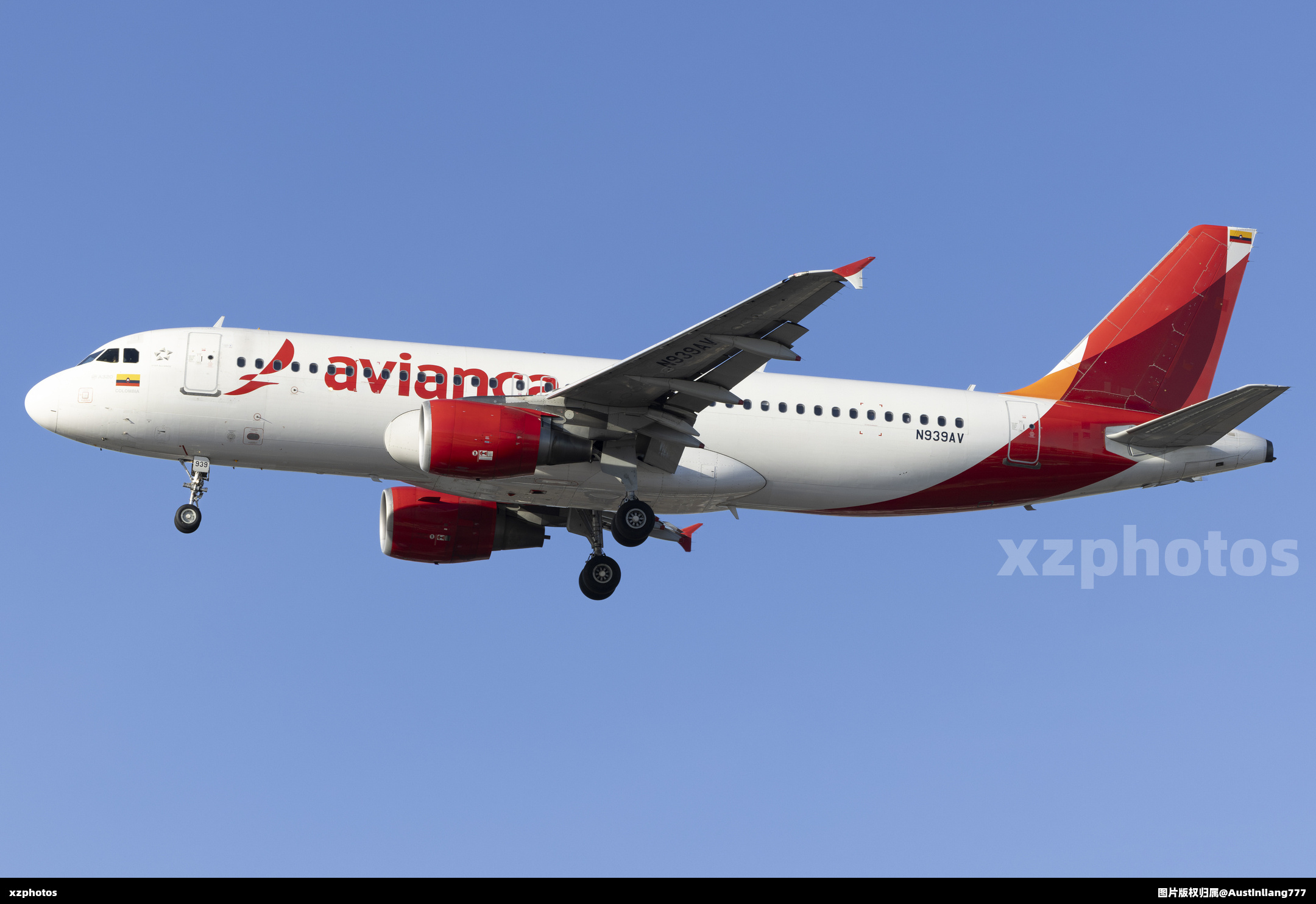 N939AV