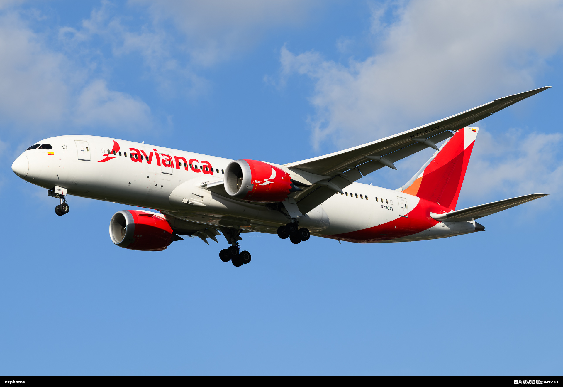 N796AV