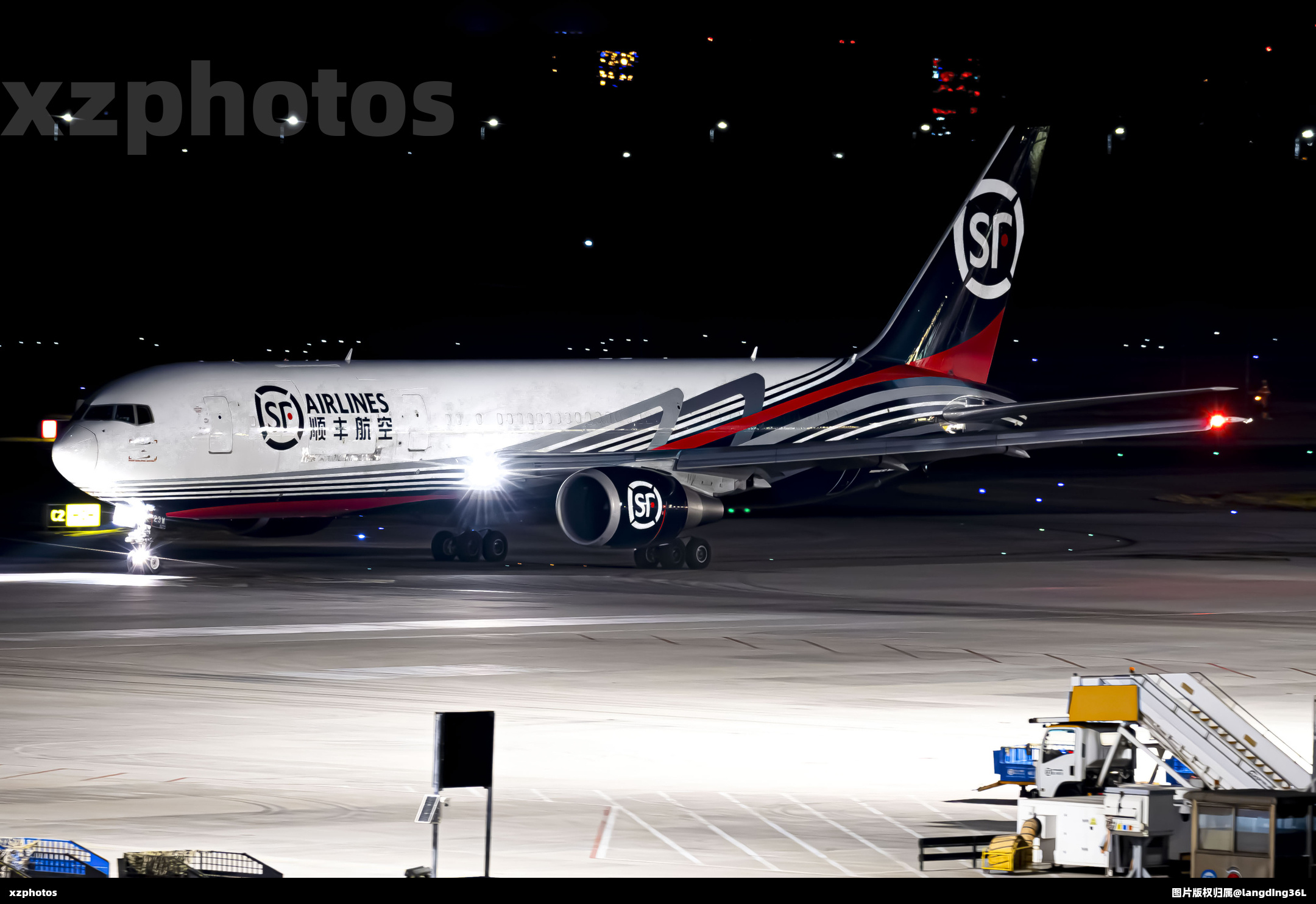 B-223W