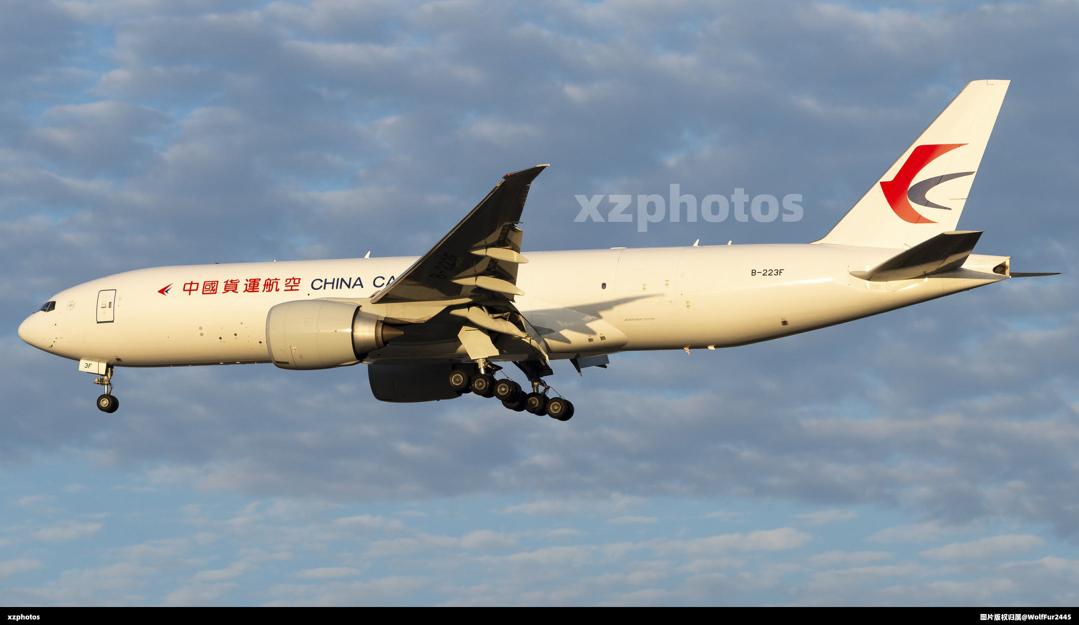 黄金光777F