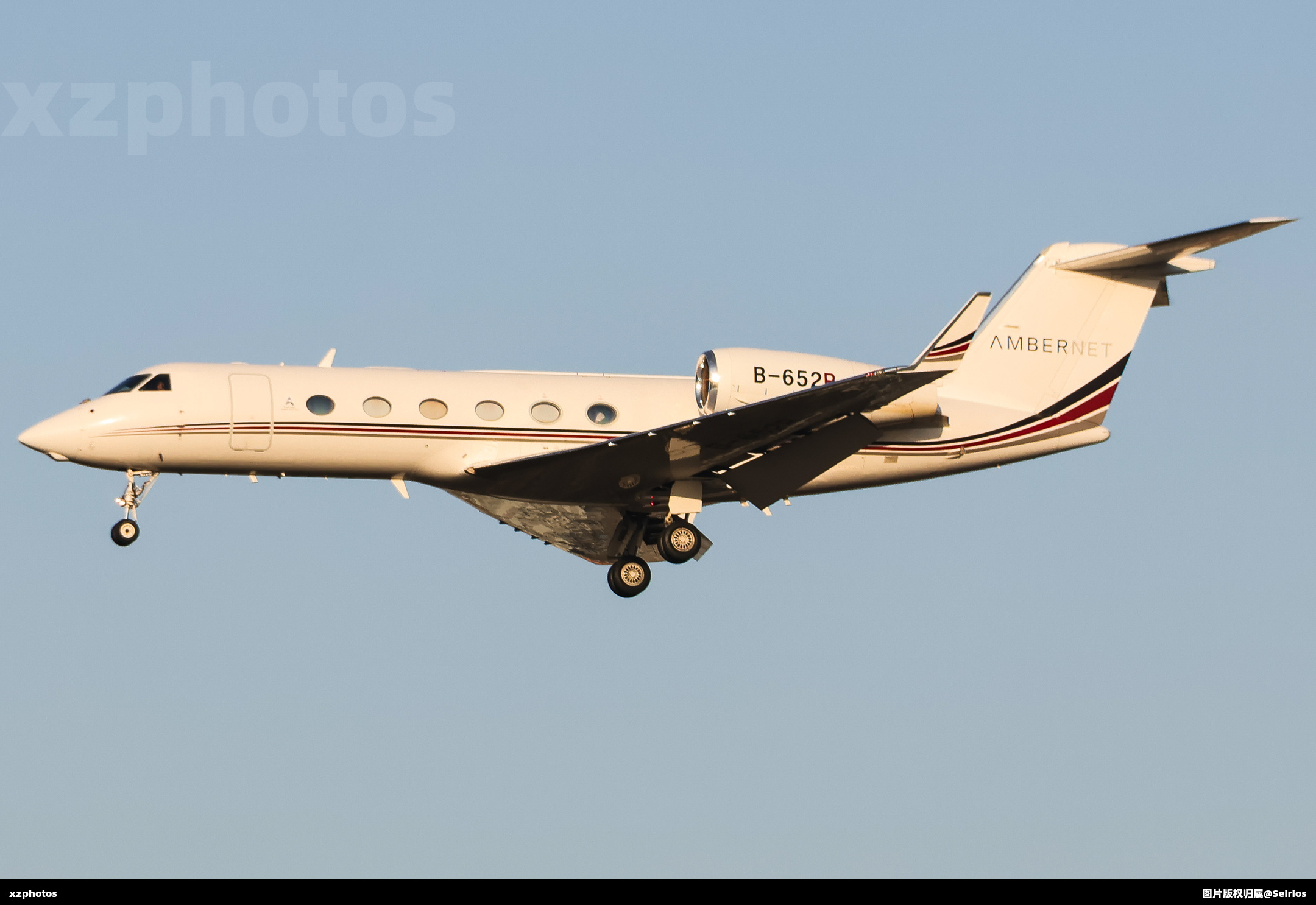B-652R