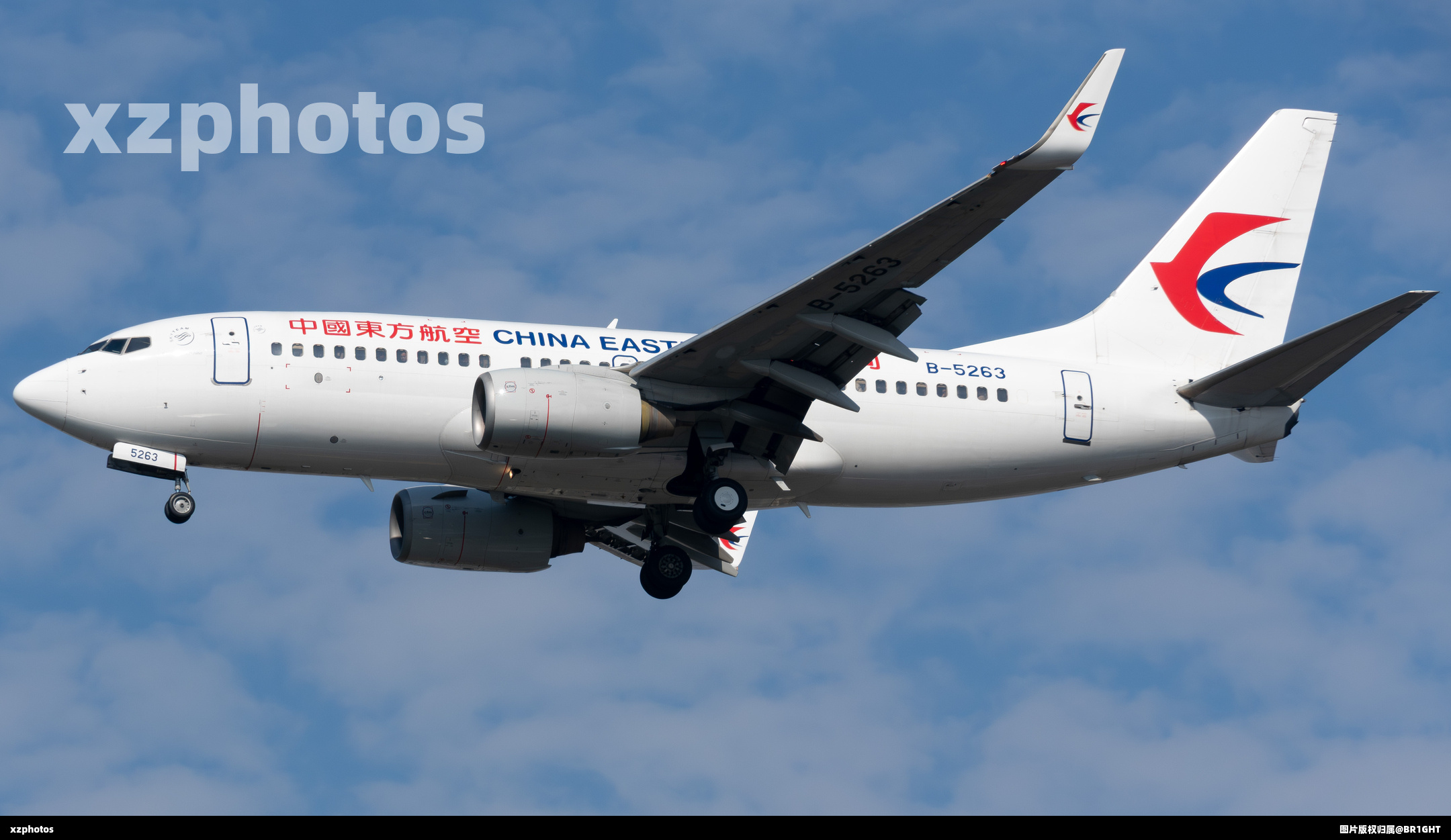 东航737-700