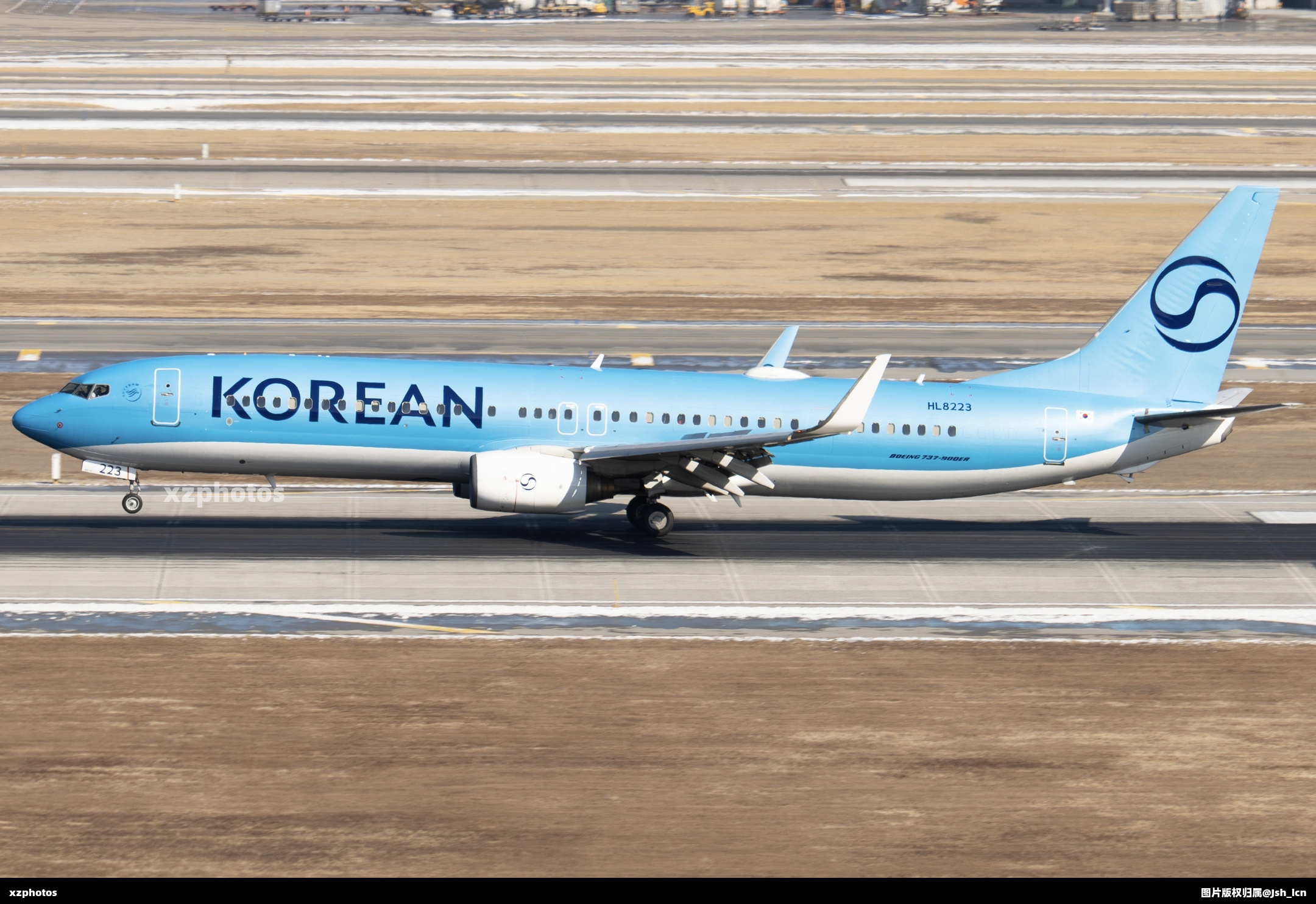 737