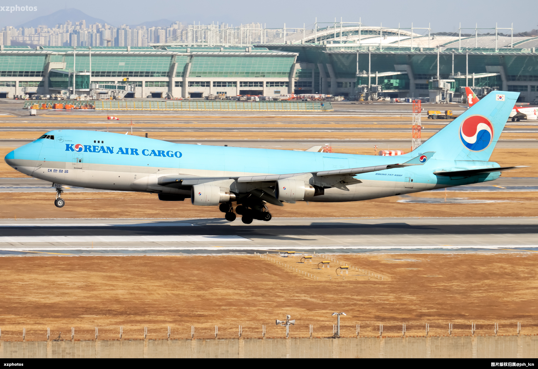 747