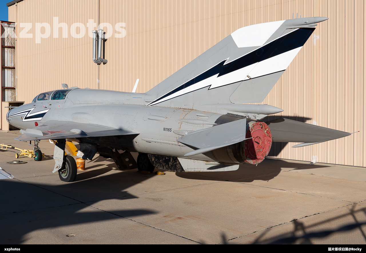 MIG21