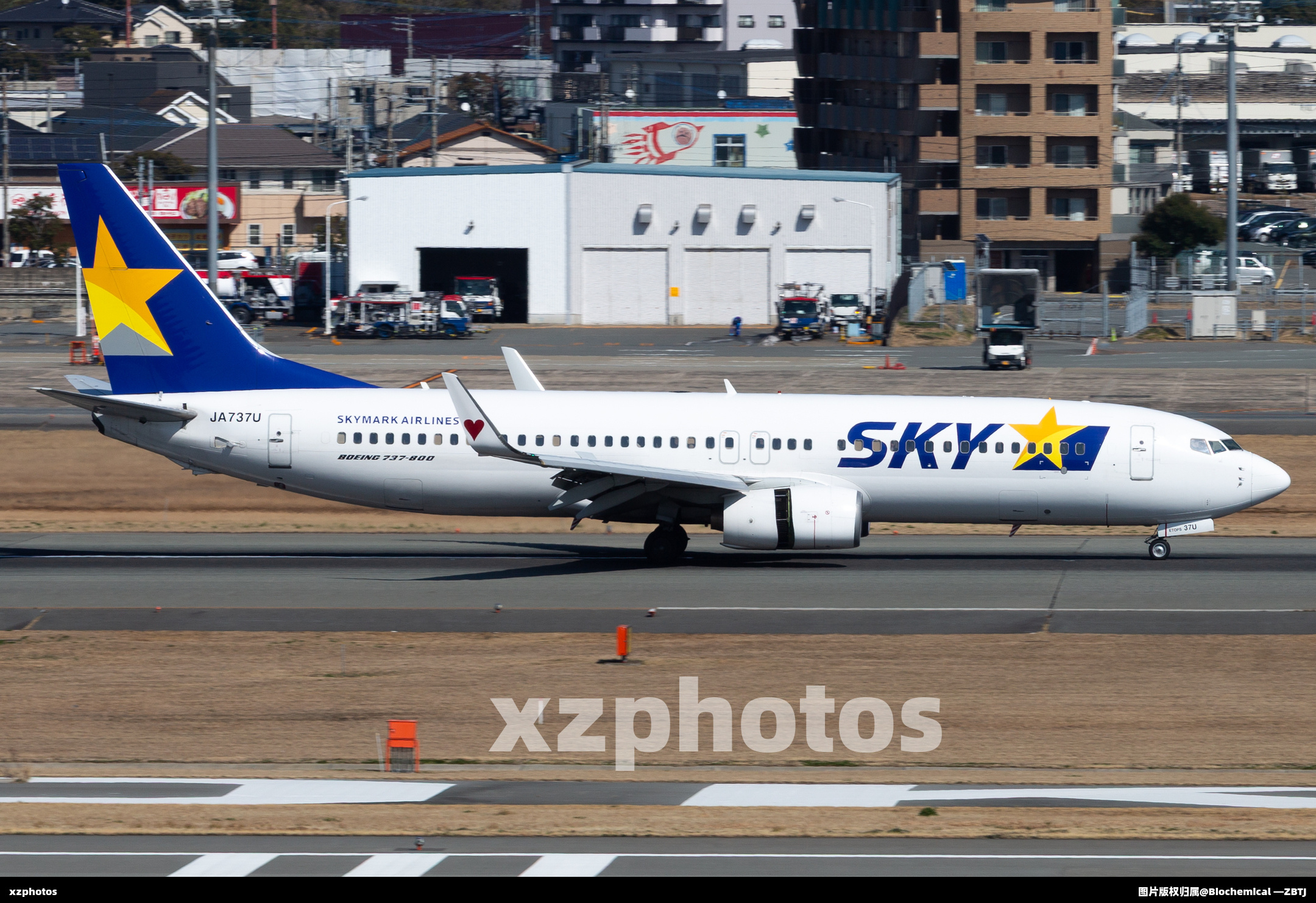 JA737U